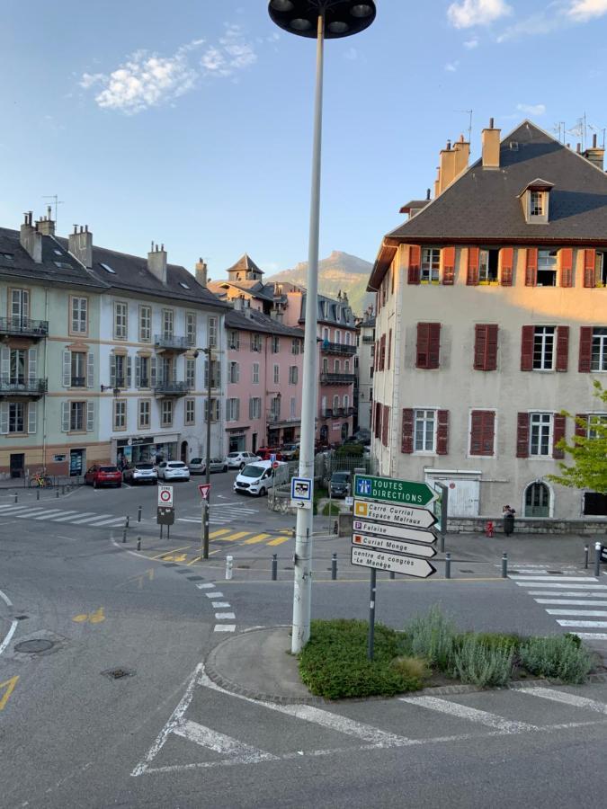 Ferienwohnung Charmes De Provence - Centre Historique Chambéry Exterior foto