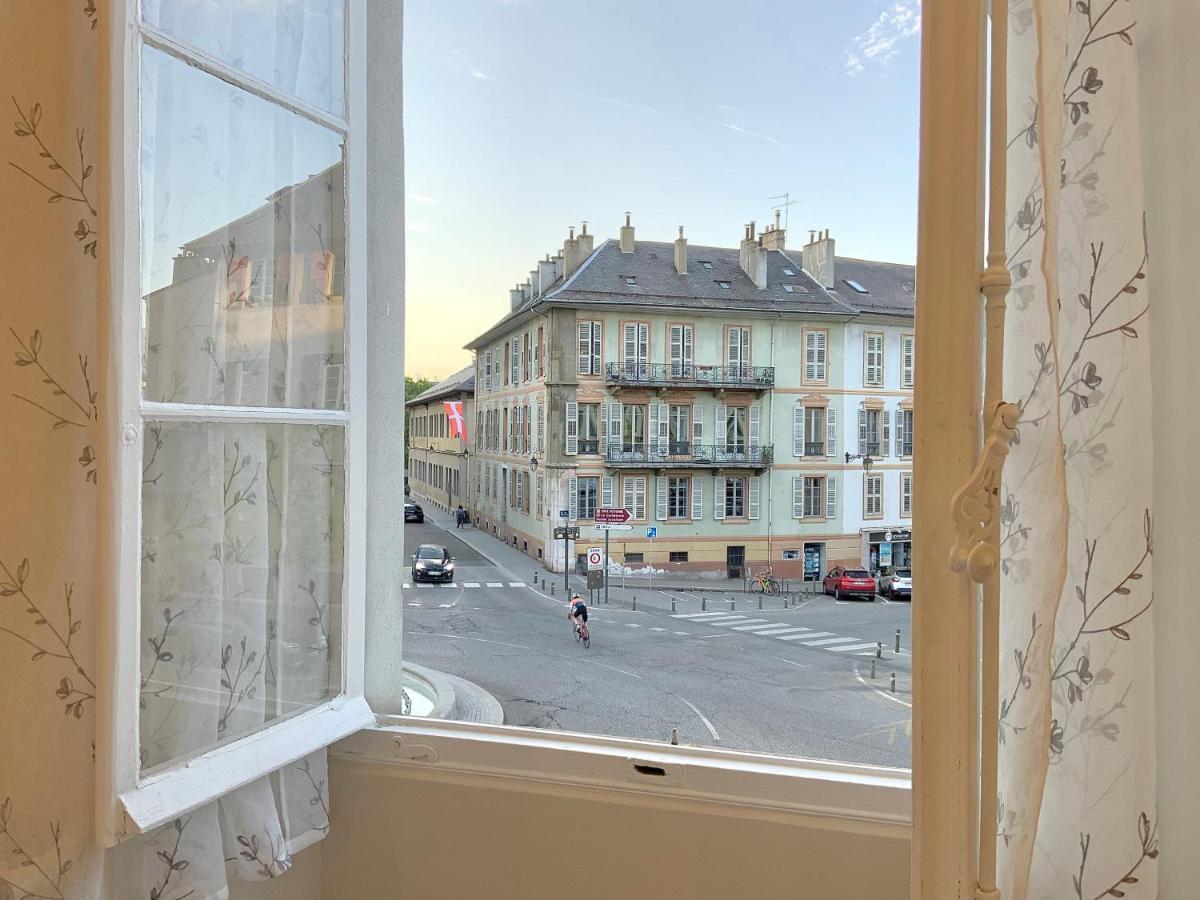 Ferienwohnung Charmes De Provence - Centre Historique Chambéry Exterior foto